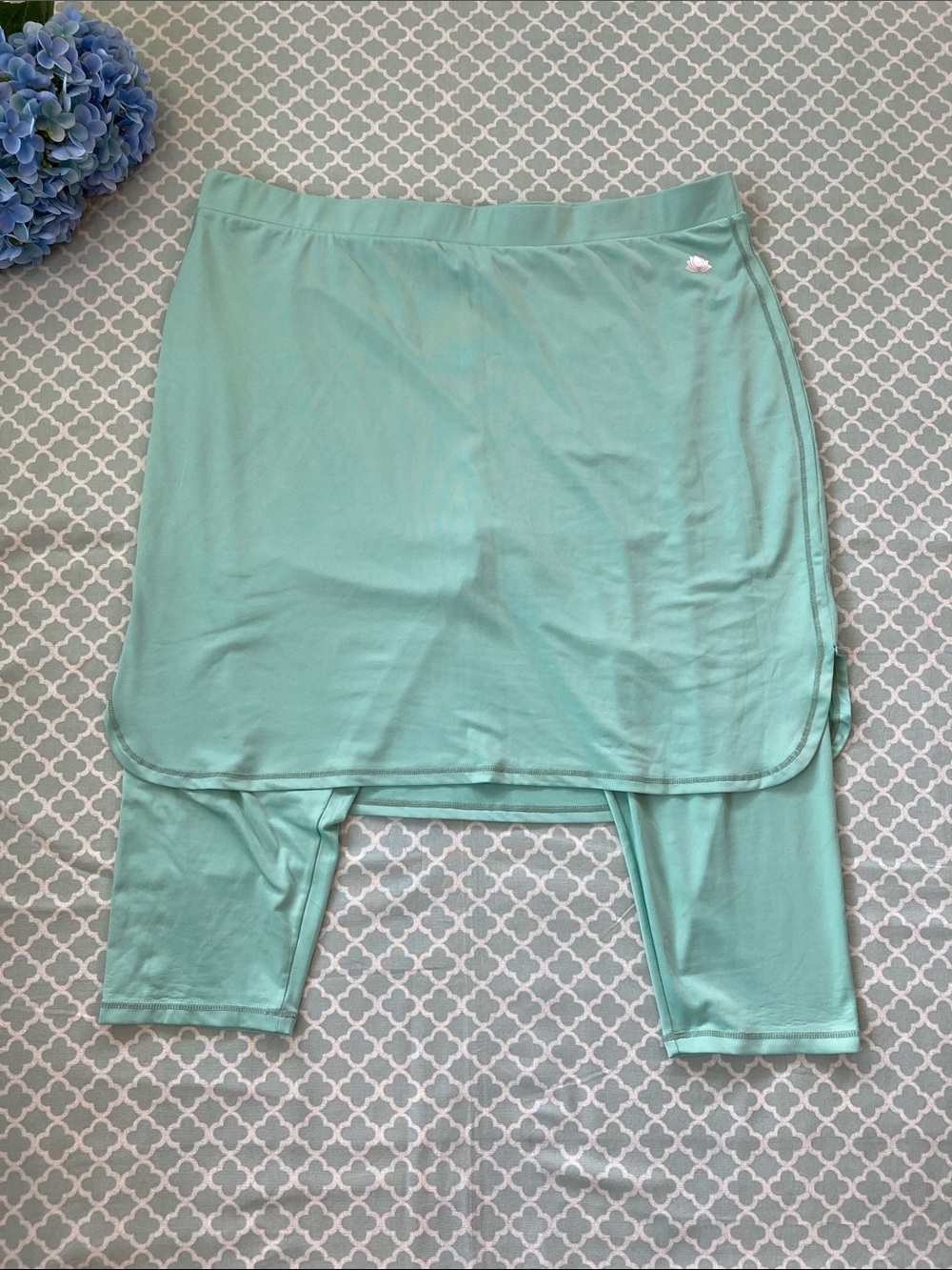 Snoga Cropped Shirt Tail Skirt with Leggings Jade Green 2X